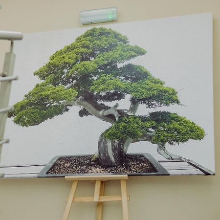 Hotel Bonsai Niemcza Bagian luar foto