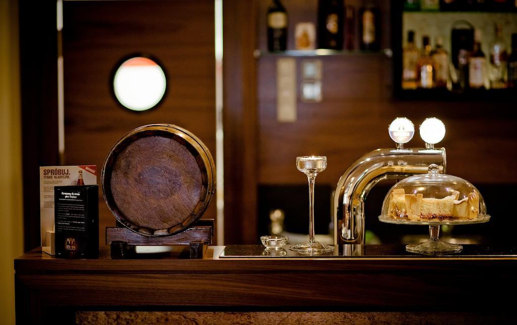 Hotel Bonsai Niemcza Bagian luar foto